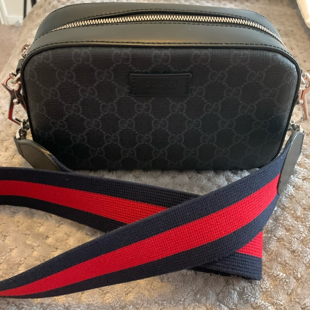 Gucci GG supreme shoulder bag